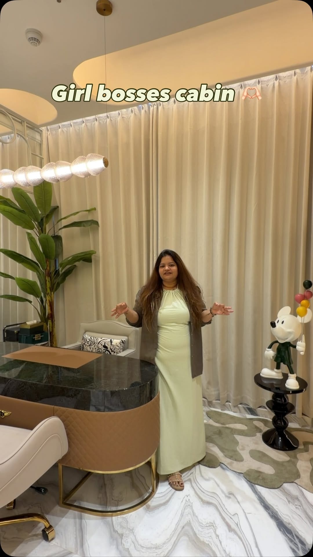 Post 4 by Divya Rane on Instagram (video)