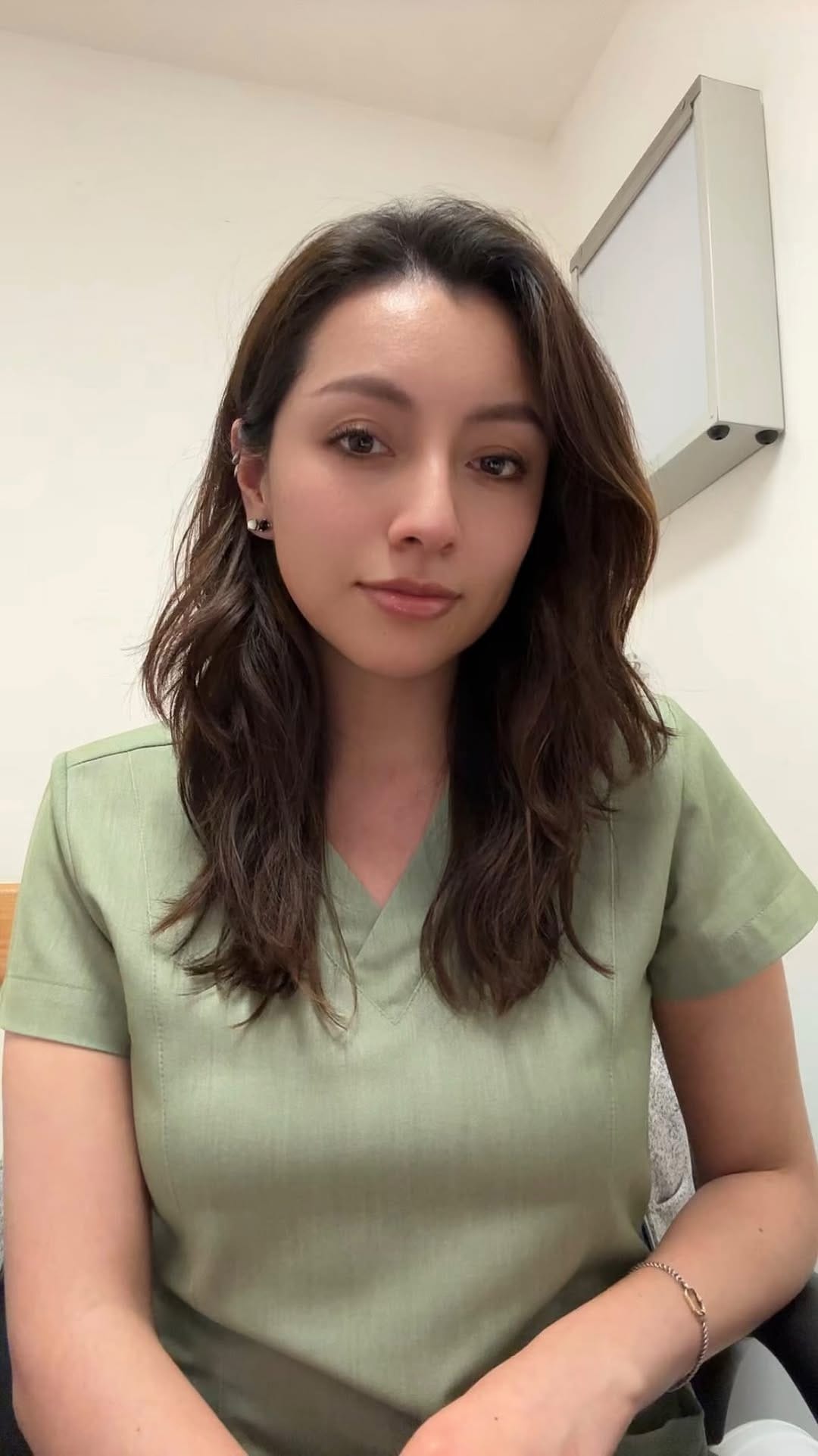 Post 5 by Dra. Nadia Quiroz on Instagram (video)