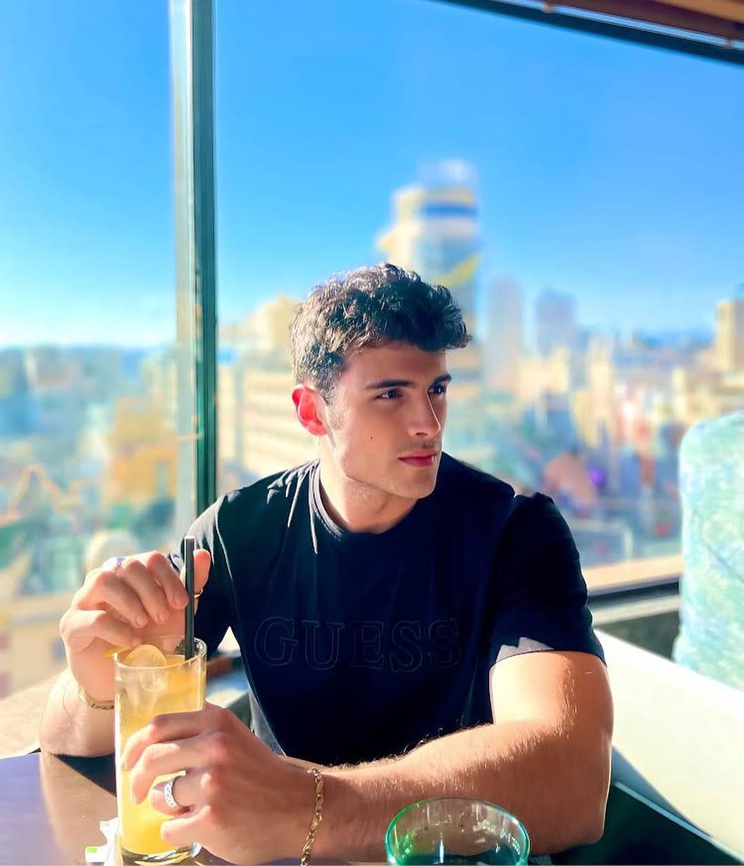 Post 9 by Rodrigo Villegas on Instagram (carousel)