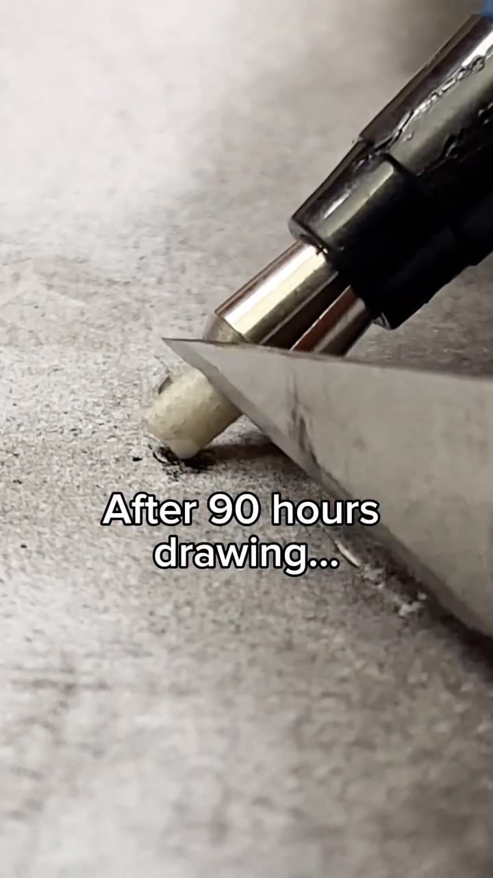 Post 8 by Simone Mulas - Hyperrealist Artist on Instagram (video)