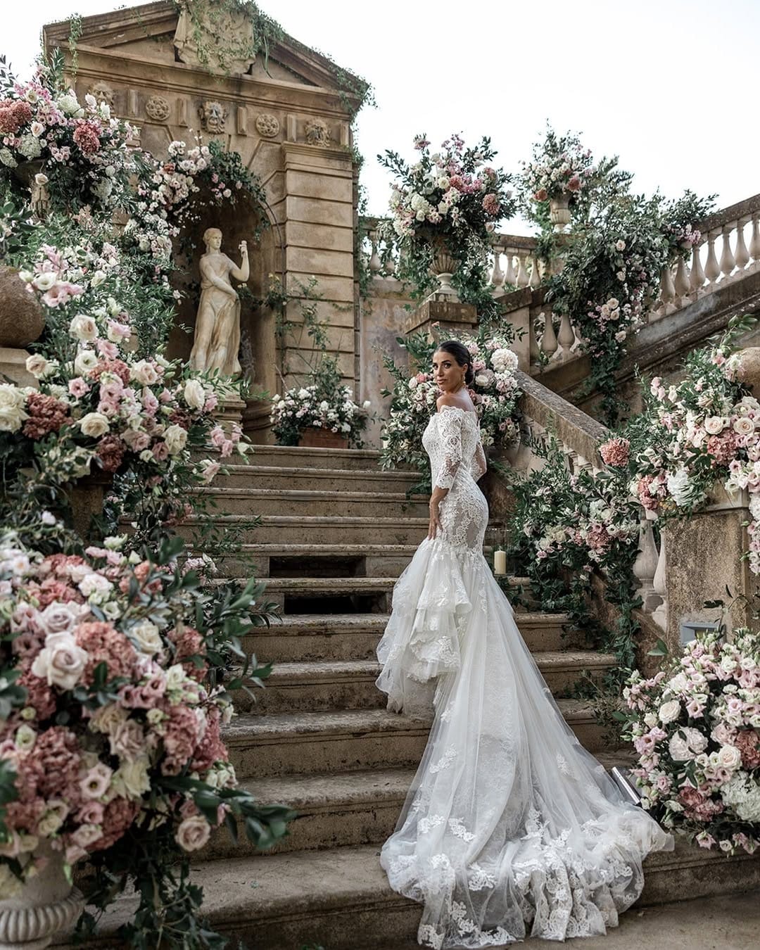 Post 10 by Sara Carboni_ Luxury Wedding Planner & Designer  Italy on Instagram (image)