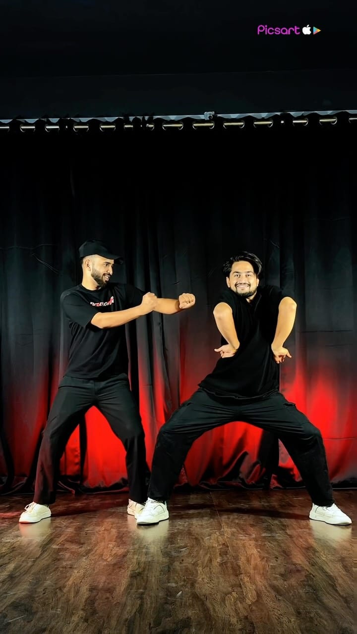 Post 5 by 𝕾𝖍𝖚𝖇𝖍𝖆𝖒 𝖘𝖍𝖆𝖗𝖒𝖆💥🔥 on Instagram (video)