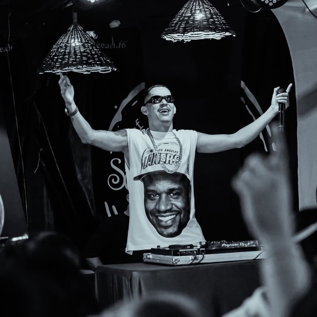 Post 4 by Nenê Dj Esse Cara é Foda 🙅🏻 on Instagram (carousel)