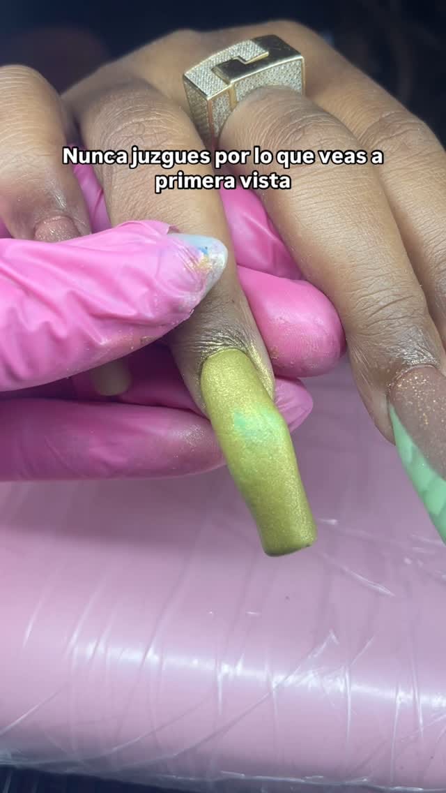 Post 10 by Daniela Collin on Instagram (video)