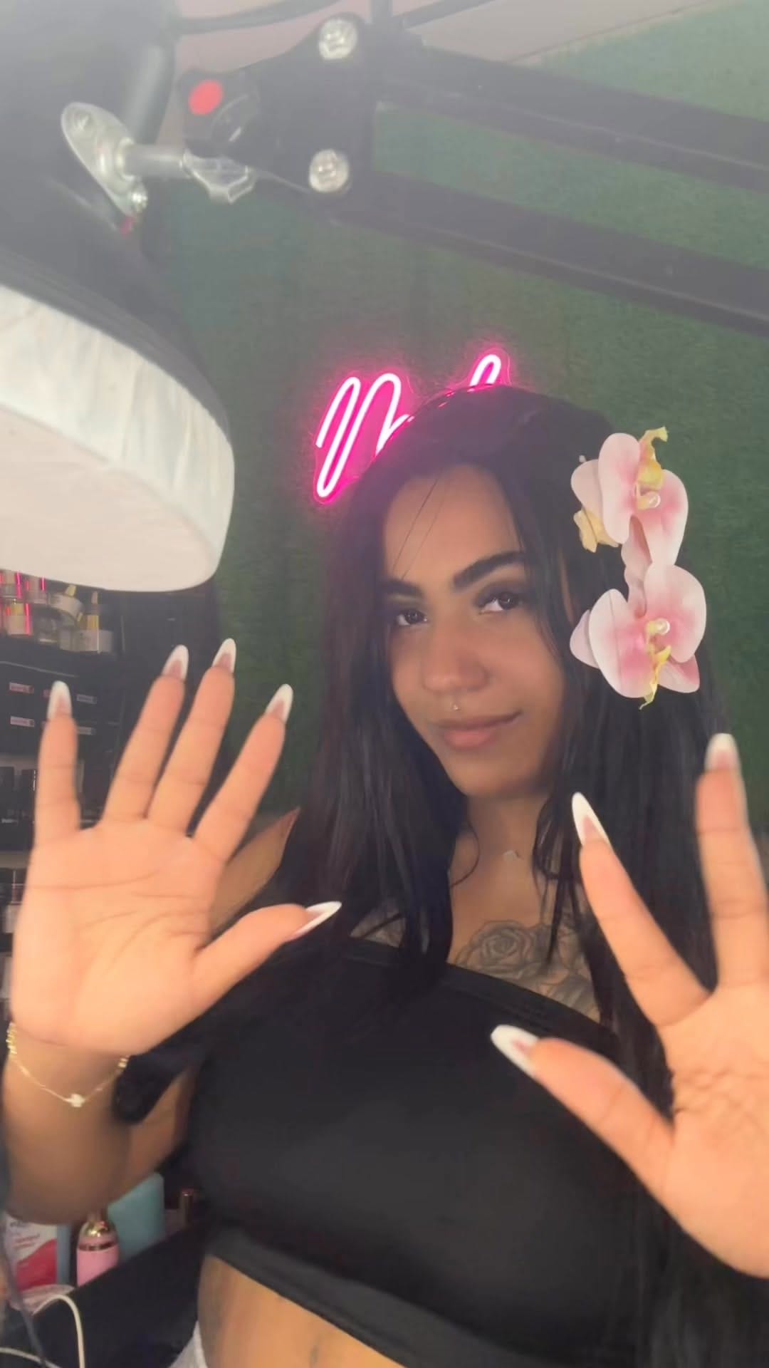 Post 2 by Daniela Collin on Instagram (video)
