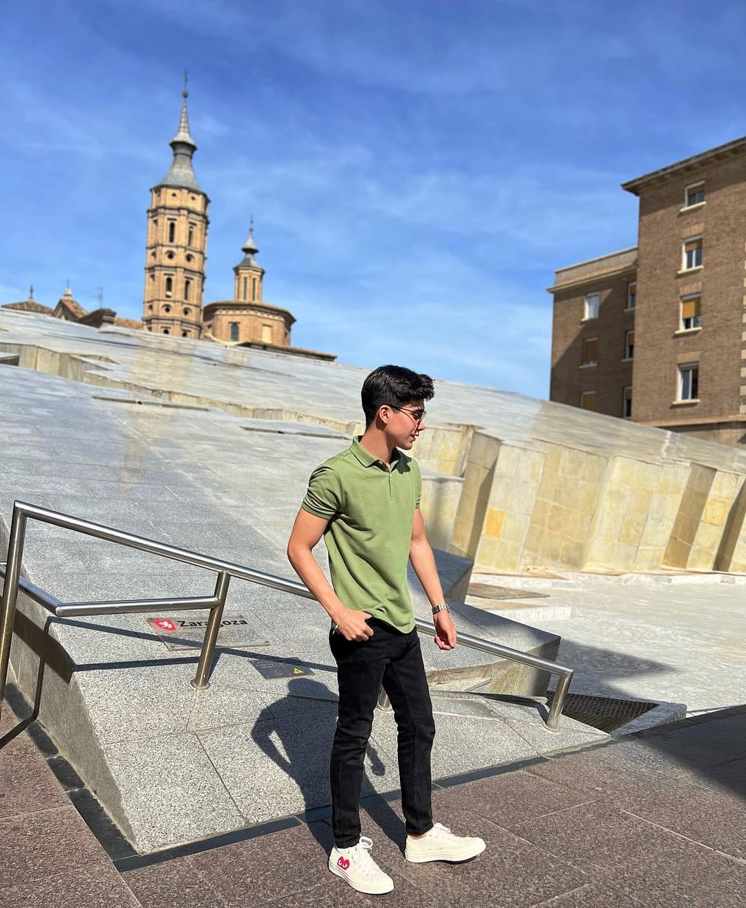 Post 9 by Saúl Santibáñez on Instagram (carousel)