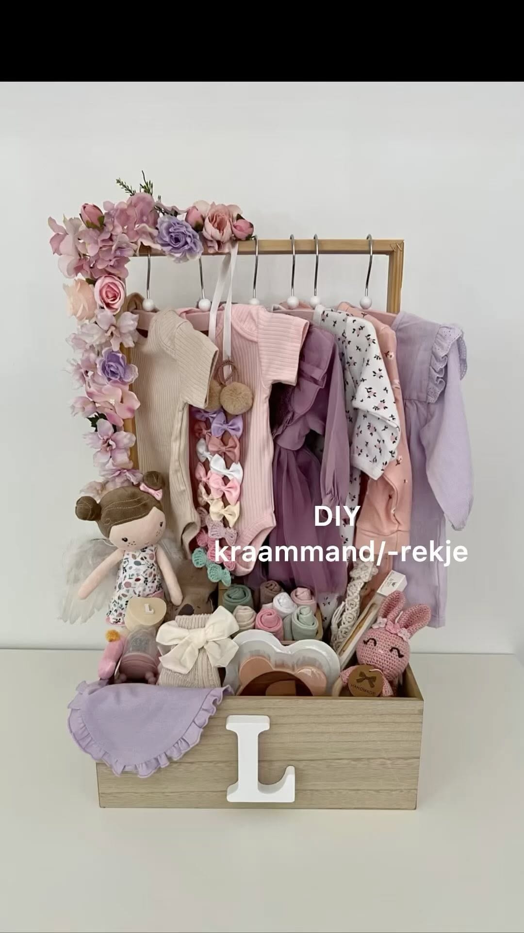 Post 3 by art interior diy drawing on Instagram (video)