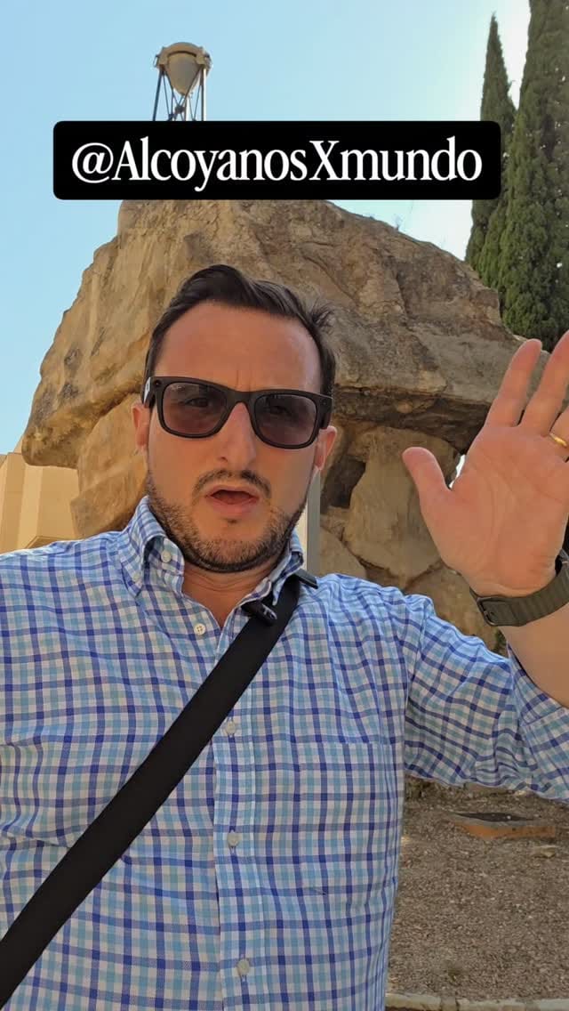 Post 5 by Camilo Sesto on Instagram (video)