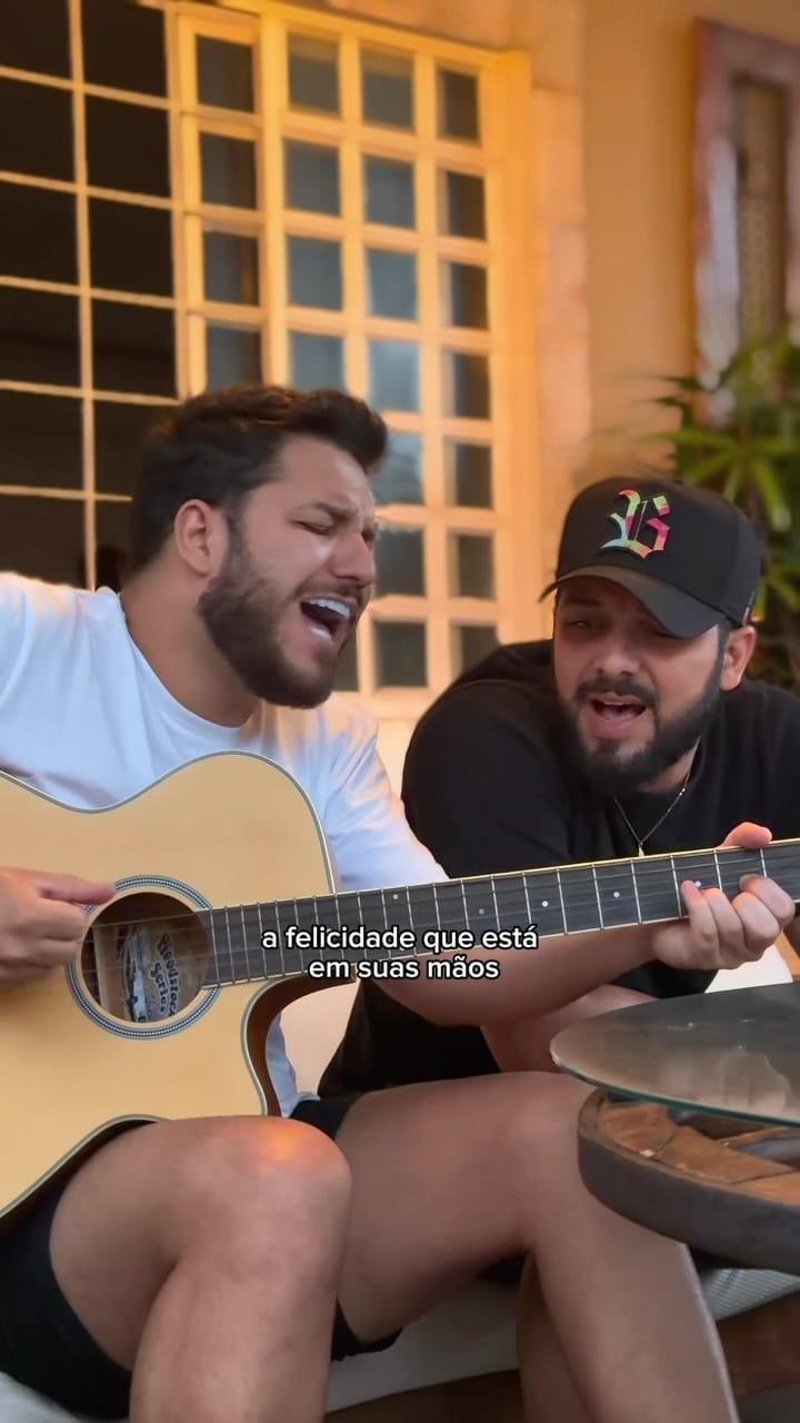 Post 4 by Lucca on Instagram (video)