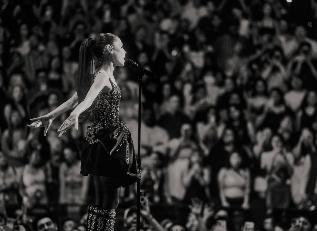 Post 2 by Ariana Grande Updates on Instagram (image)