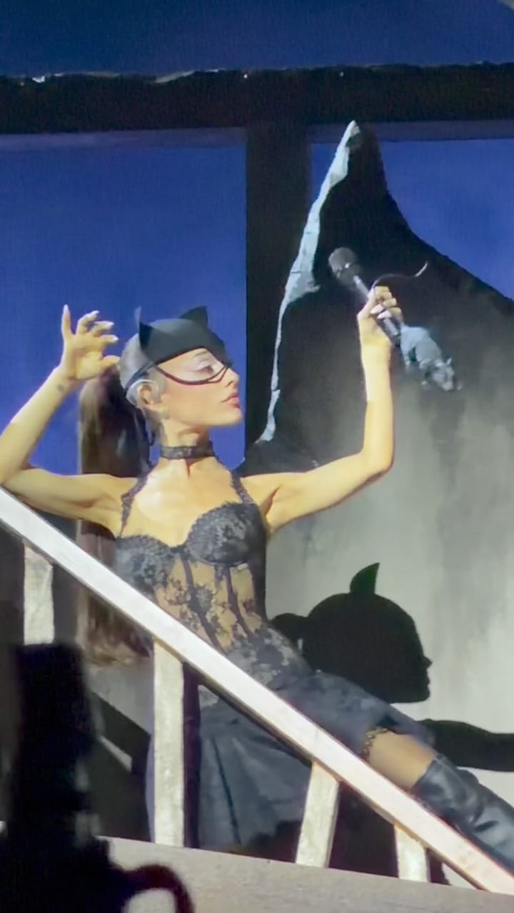 Post 7 by Ariana Grande Updates on Instagram (video)