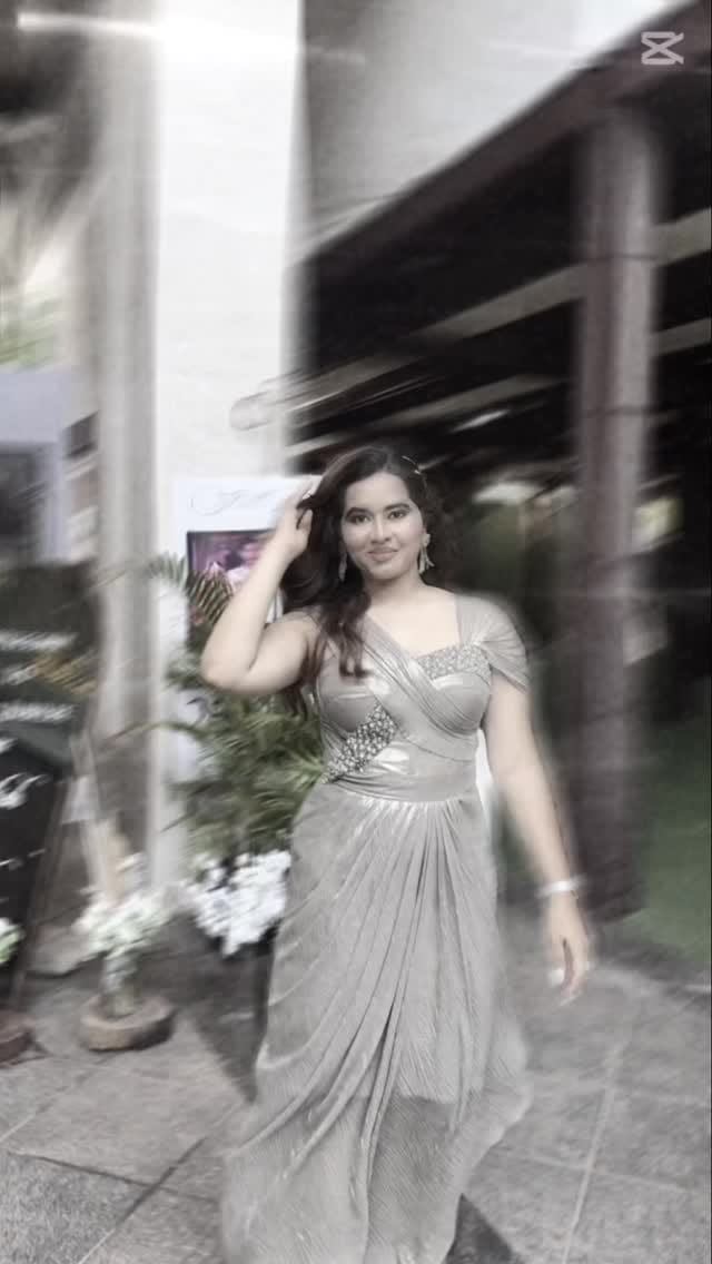 Post 7 by KALON ~ Designer Fashion Label on Instagram (video)