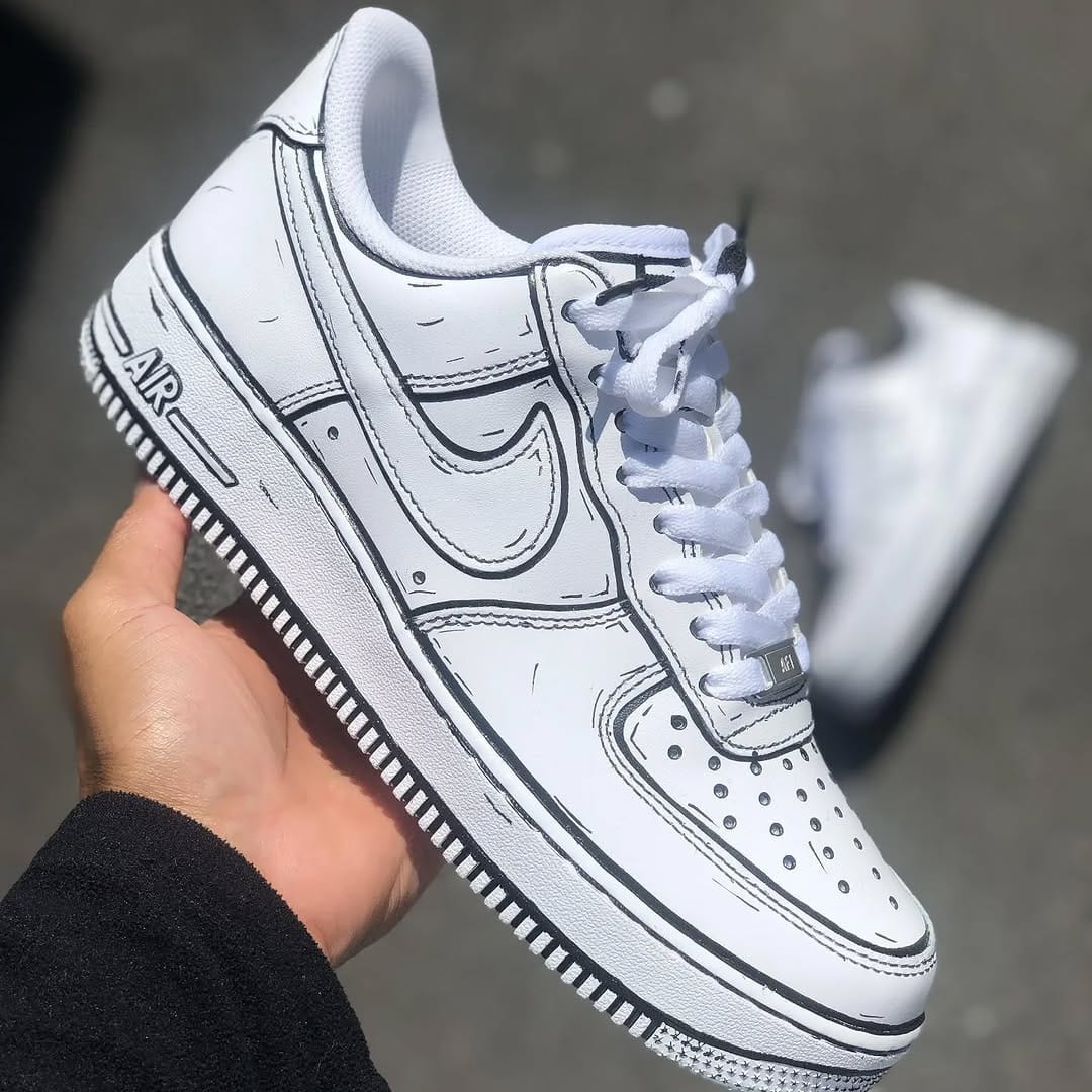 Post 4 by CustomSneaker on Instagram (image)