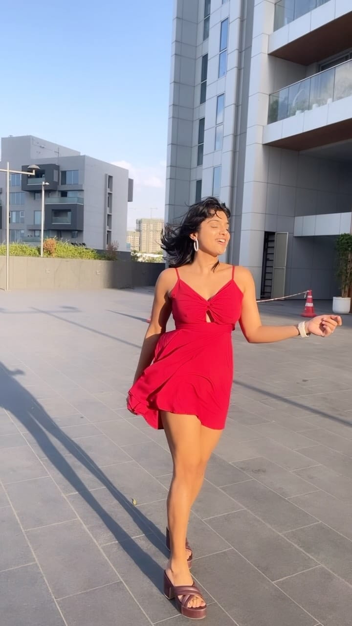 Post 7 by Adwitiya Verma (अद्वितीय) on Instagram (video)