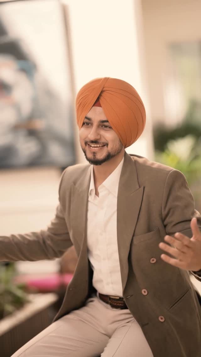 Post 6 by Ekam Chanoli on Instagram (video)