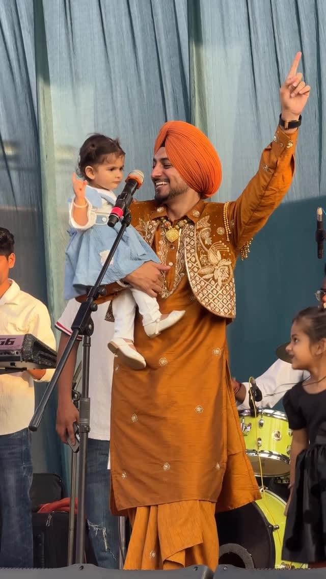 Post 10 by Ekam Chanoli on Instagram (video)