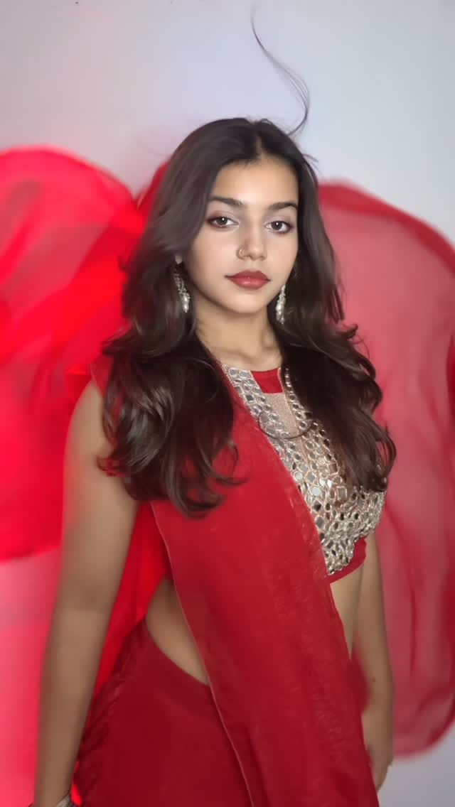 Post 6 by Anushka 🧿 on Instagram (video)