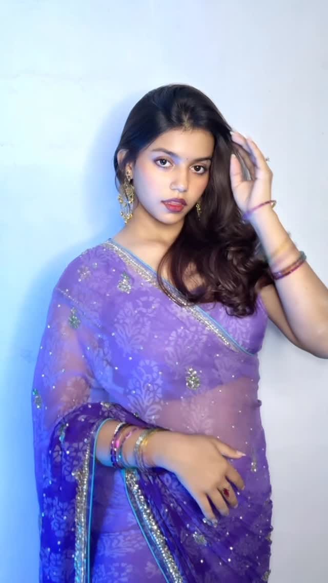Post 9 by Anushka 🧿 on Instagram (video)
