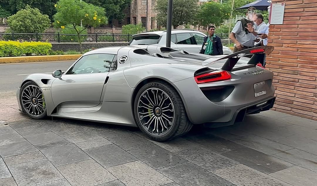 Post 9 by Autos Exóticos en Querétaro on Instagram (carousel)