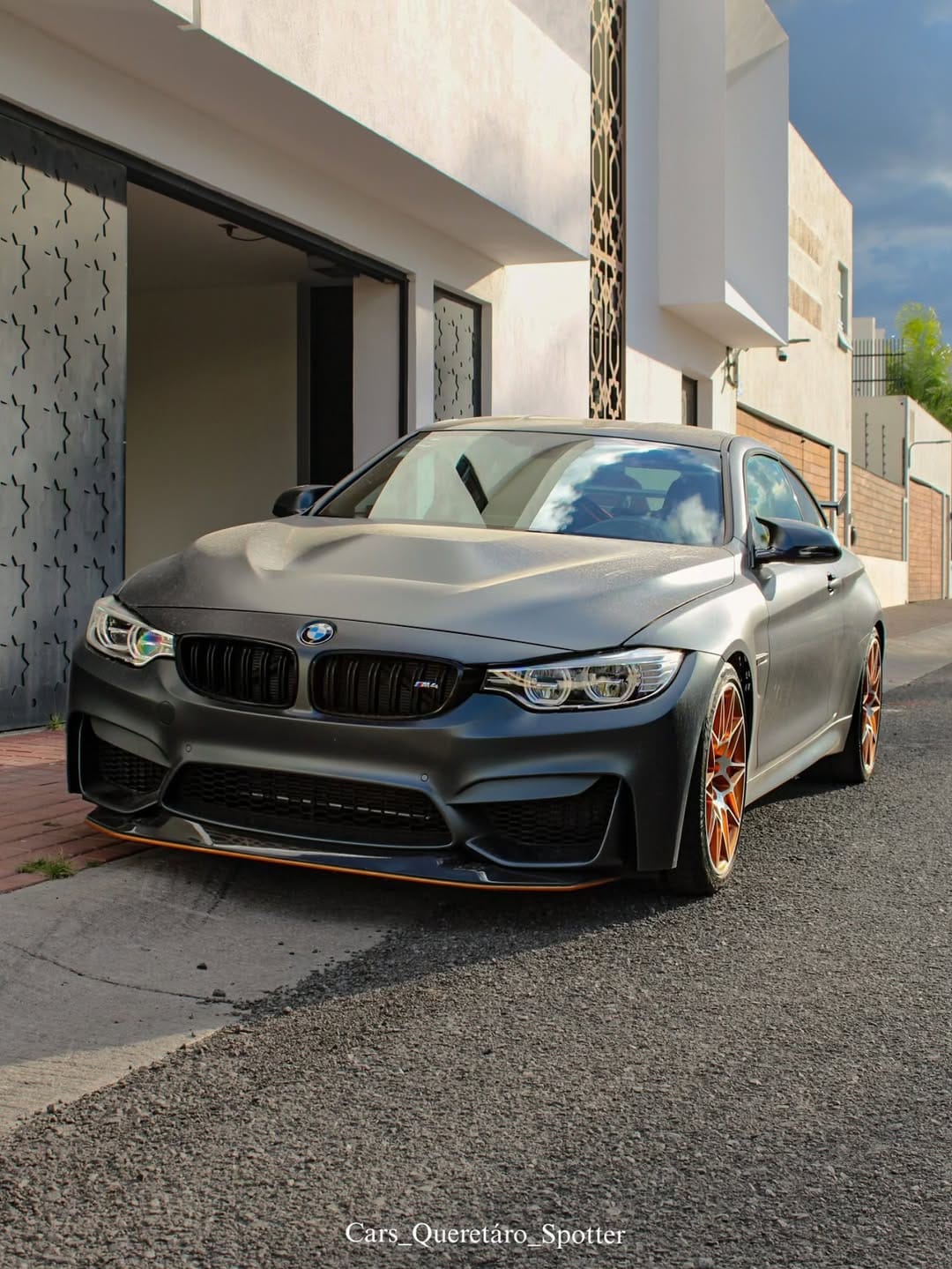 Post 5 by Autos Exóticos en Querétaro on Instagram (carousel)