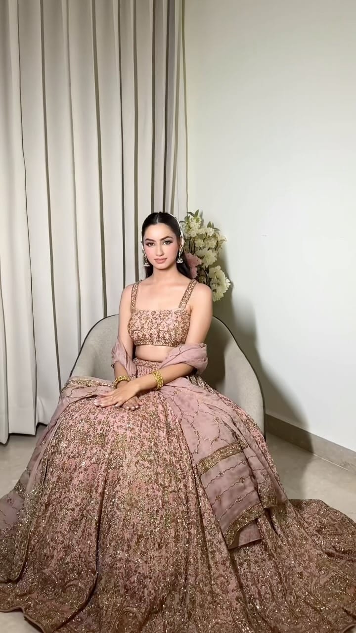 Post 4 by Sampreet kaur chahal on Instagram (video)