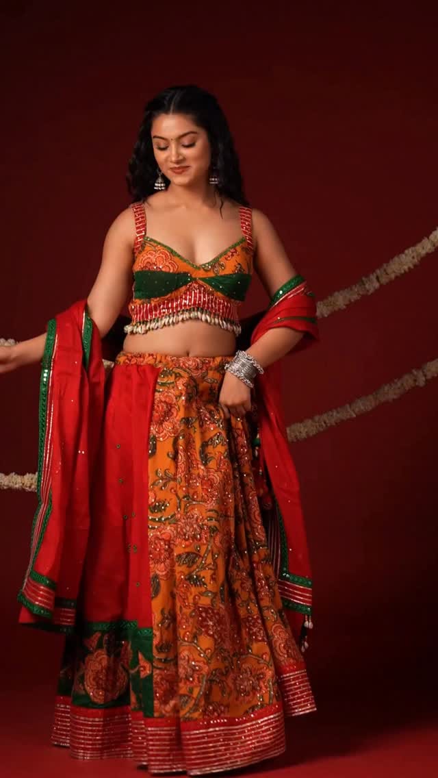 Post 6 by Vulcal | Custom Lehenga on Instagram (video)