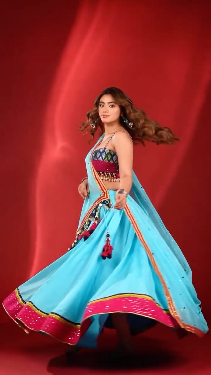 Post 1 by Vulcal | Custom Lehenga on Instagram (video)