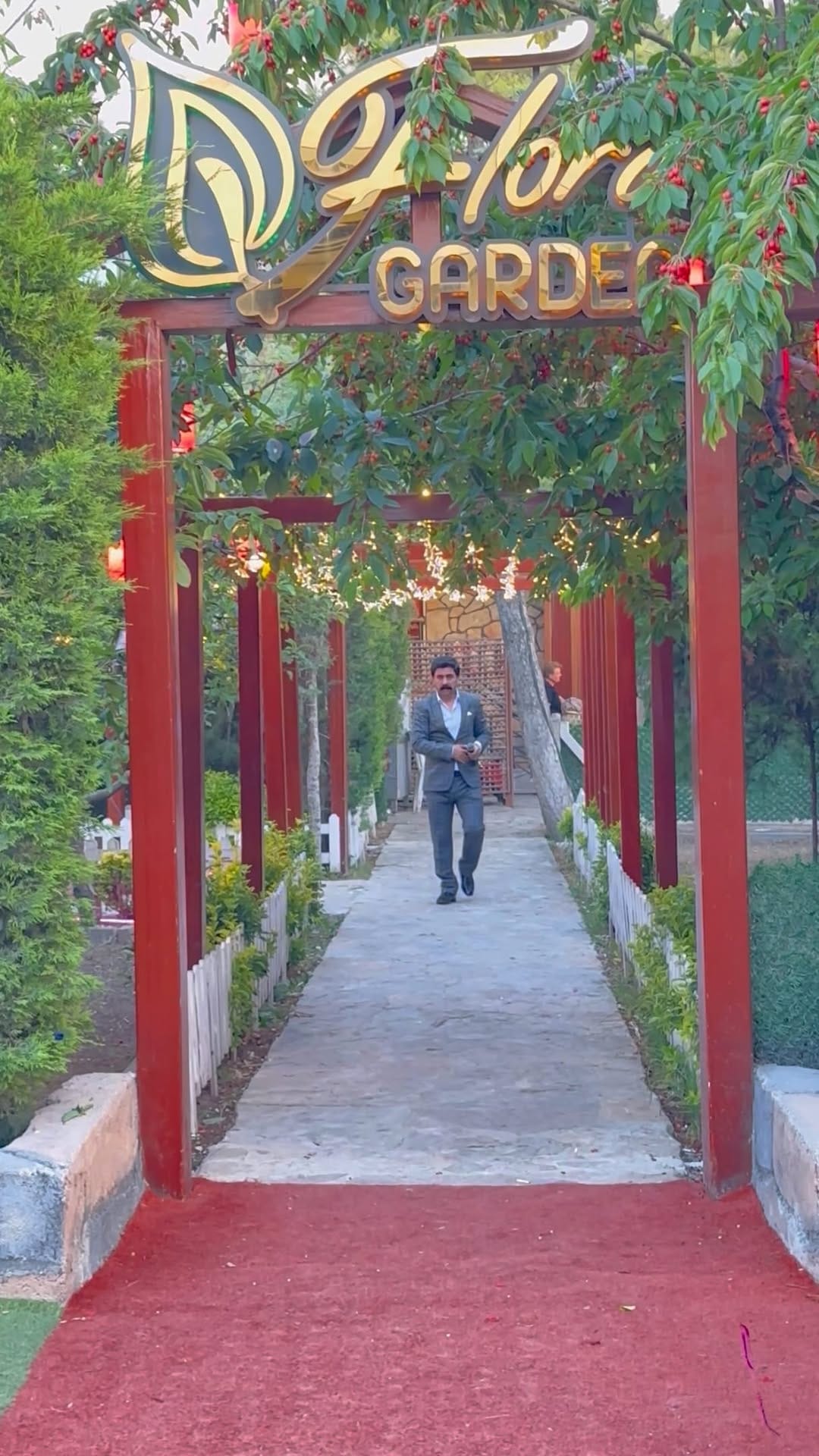Post 7 by Hozan Reşo on Instagram (video)