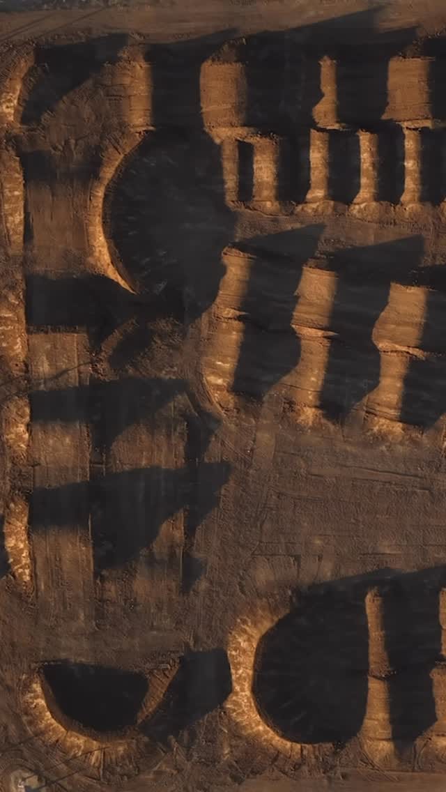 Post 10 by Alex Gillespie on Instagram (video)