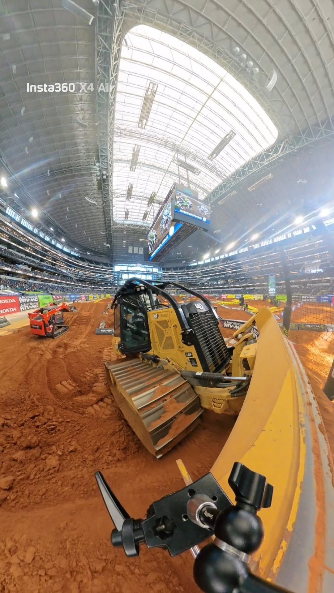 Post 4 by Alex Gillespie on Instagram (video)