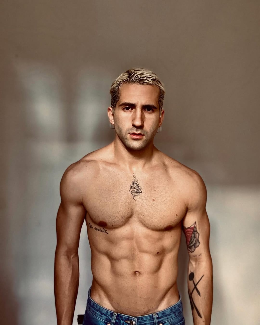 Post 8 by MICHELE LANZEROTI on Instagram (carousel)
