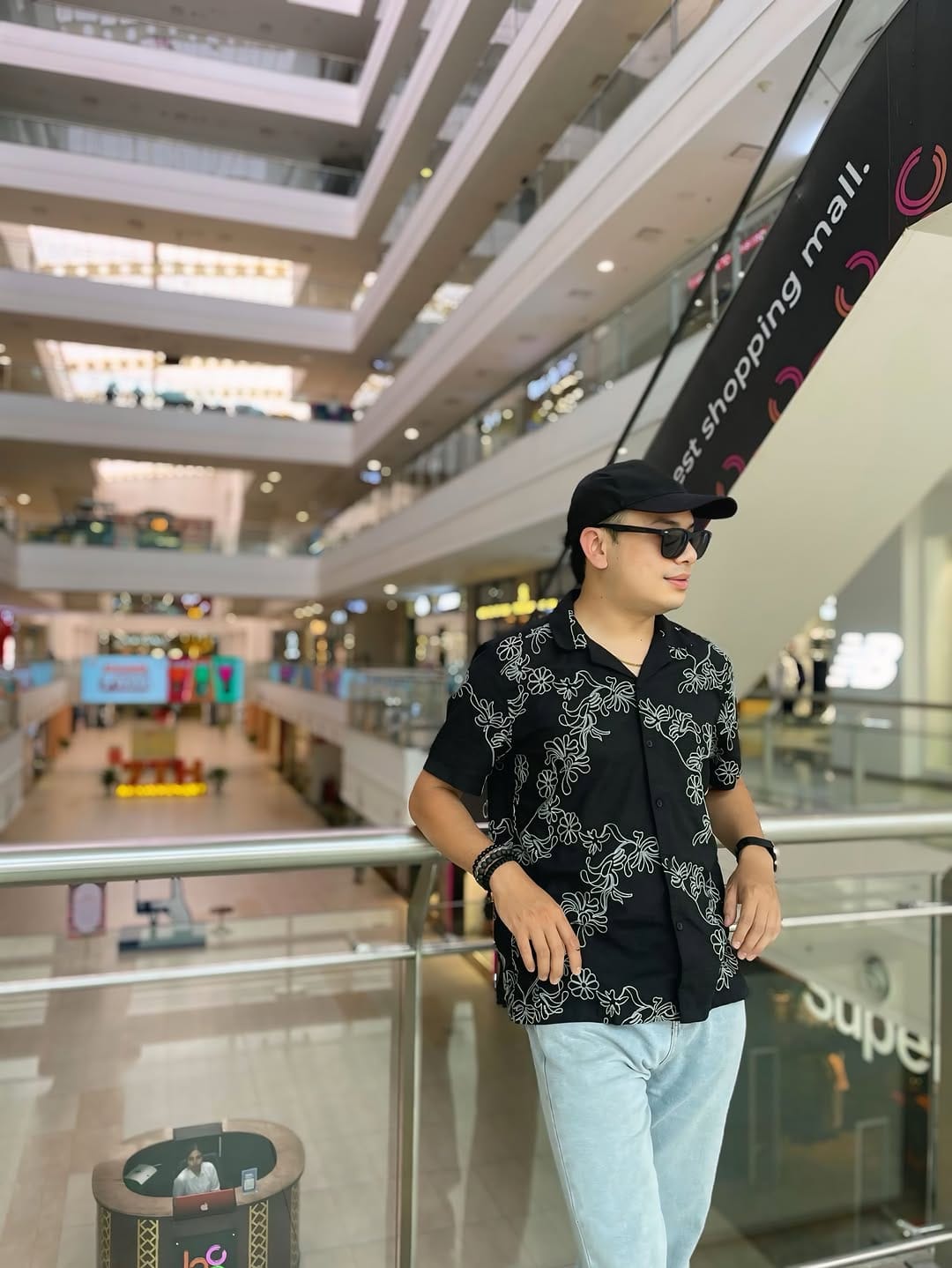 Post 10 by SHAYNE BARDOLF | INFLUENCER&CONTENTCREATOR on Instagram (carousel)
