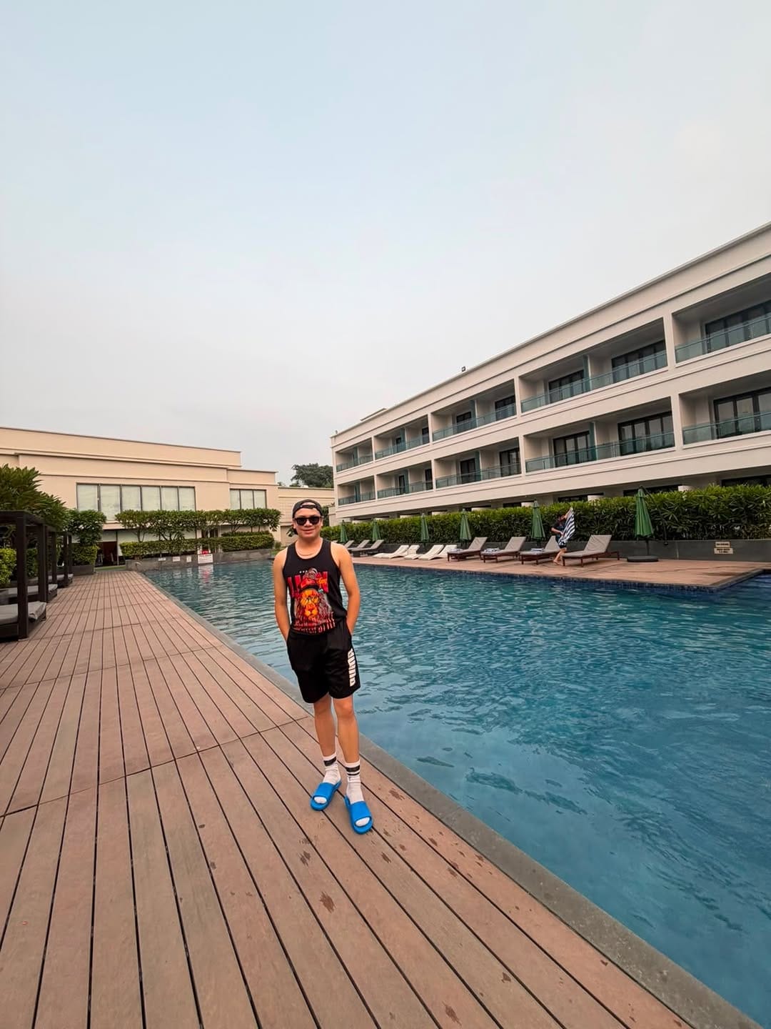 Post 4 by SHAYNE BARDOLF | INFLUENCER&CONTENTCREATOR on Instagram (carousel)