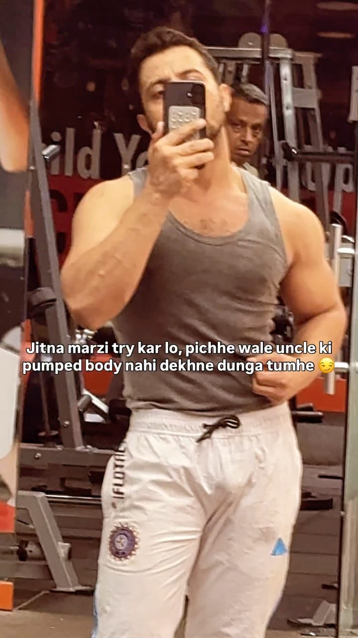 Post 4 by Fuzail Khan on Instagram (video)