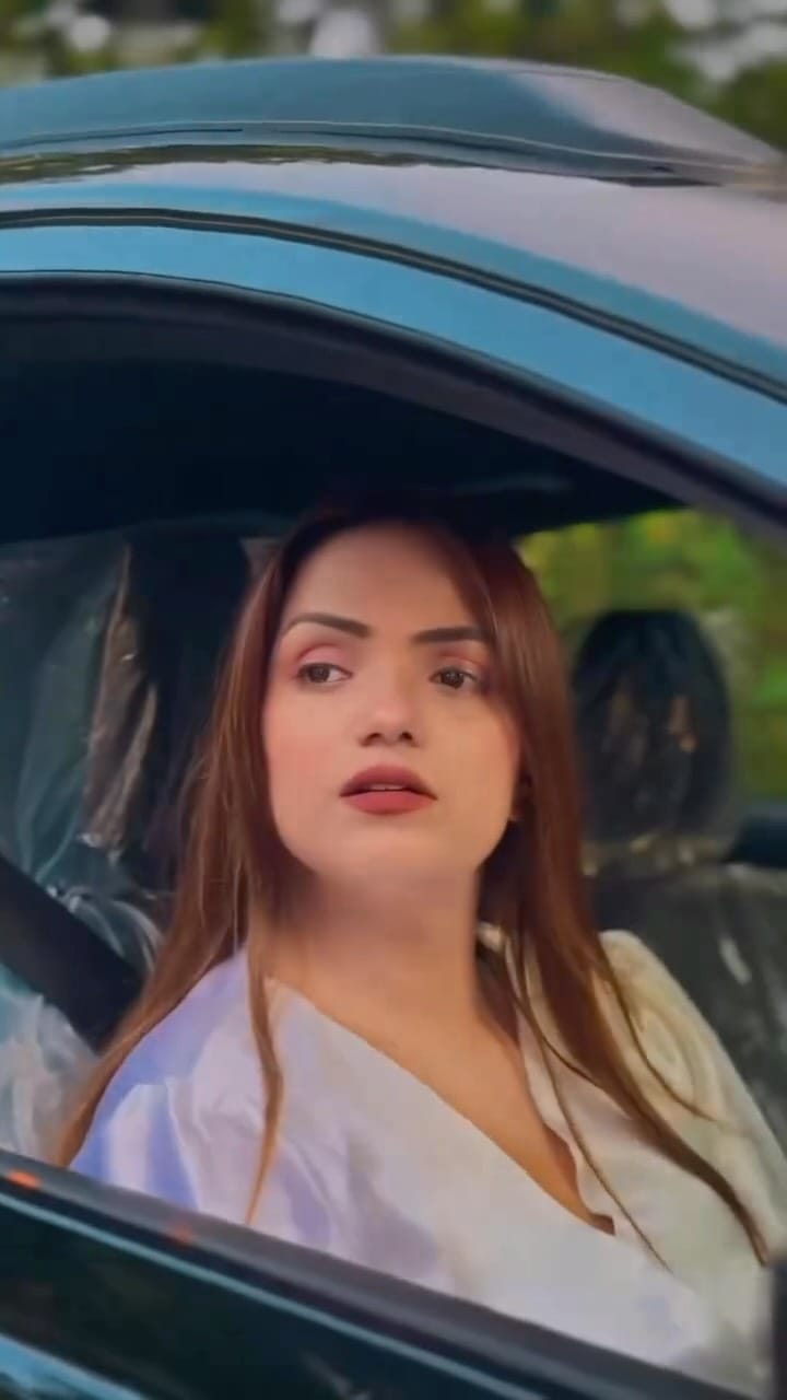 Post 7 by Aashi Sharma on Instagram (video)