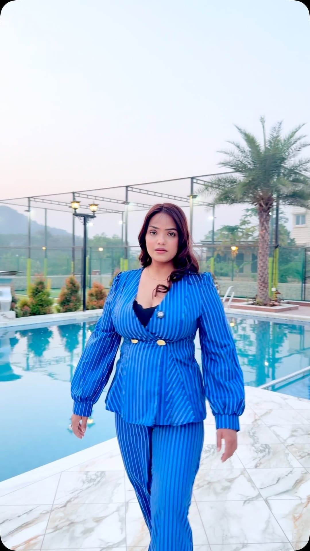 Post 4 by Aashi Sharma on Instagram (video)