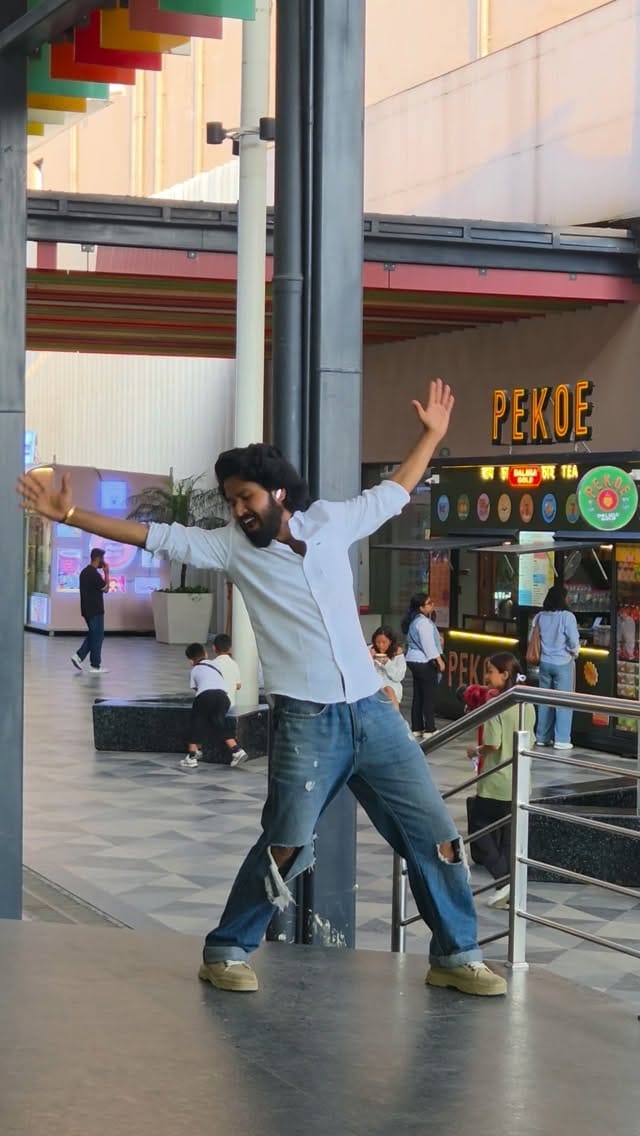 Post 6 by Akash Sarkar on Instagram (video)