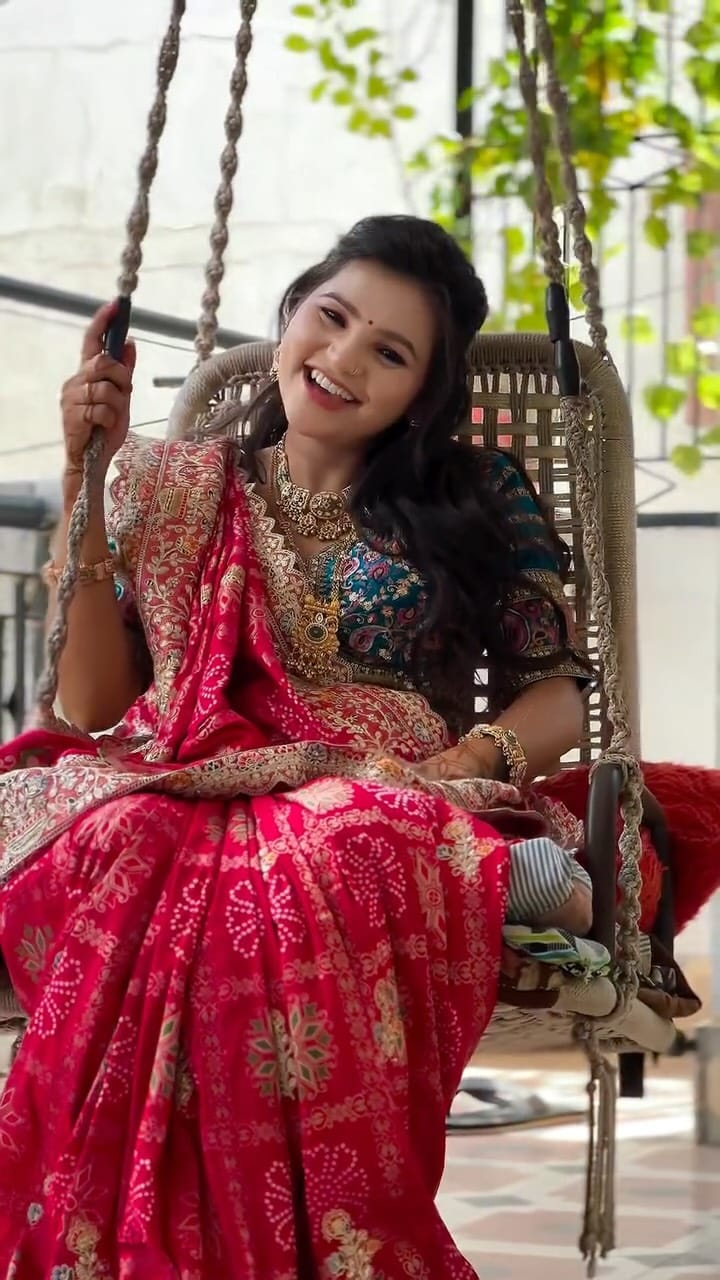 Post 7 by Nayna Thakor on Instagram (video)