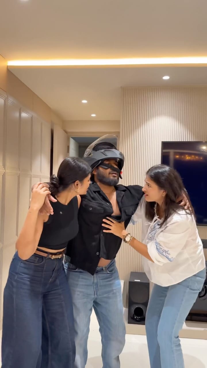 Post 4 by Anjali Kanwer Rajput on Instagram (video)