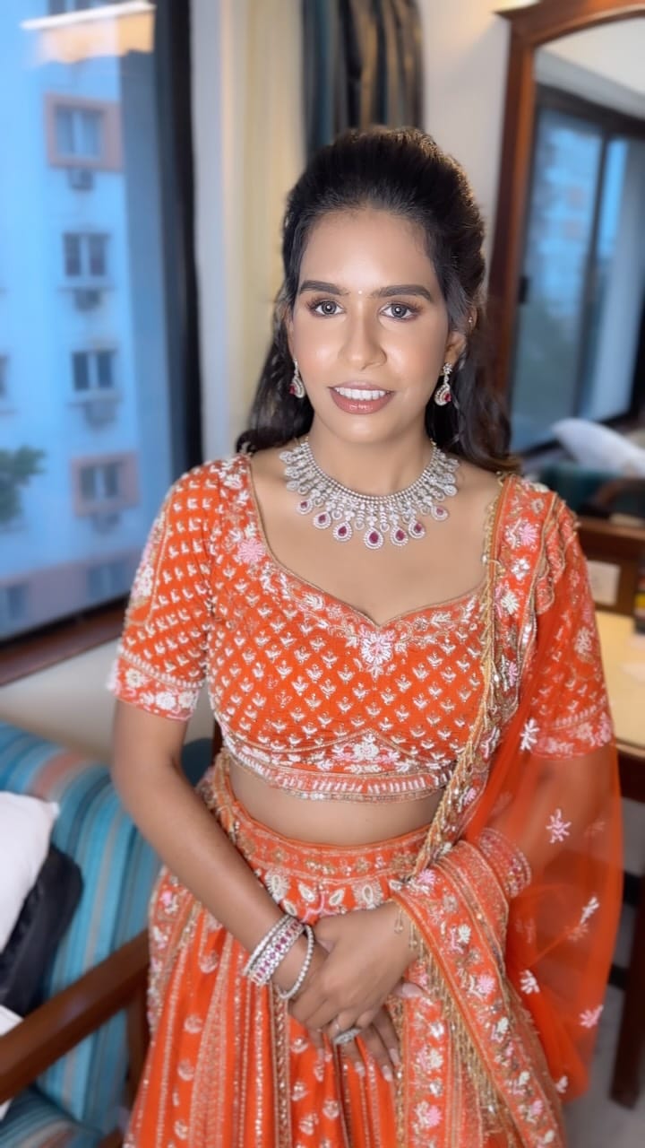 Post 2 by Lakshmi Velu on Instagram (video)