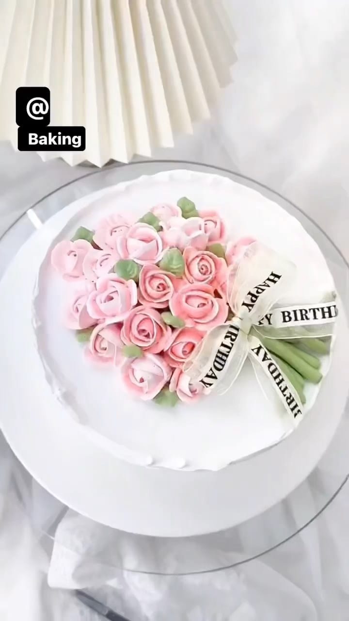 Post 2 by Cooking & Baking with love on Instagram (video)
