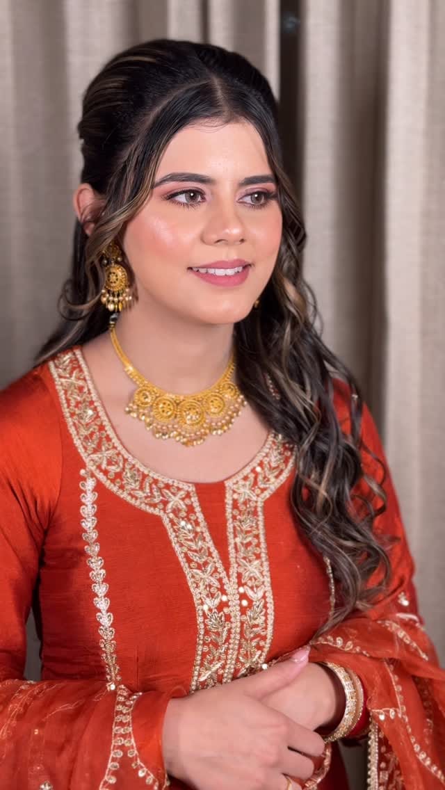 Post 2 by Avneet Kaur on Instagram (video)