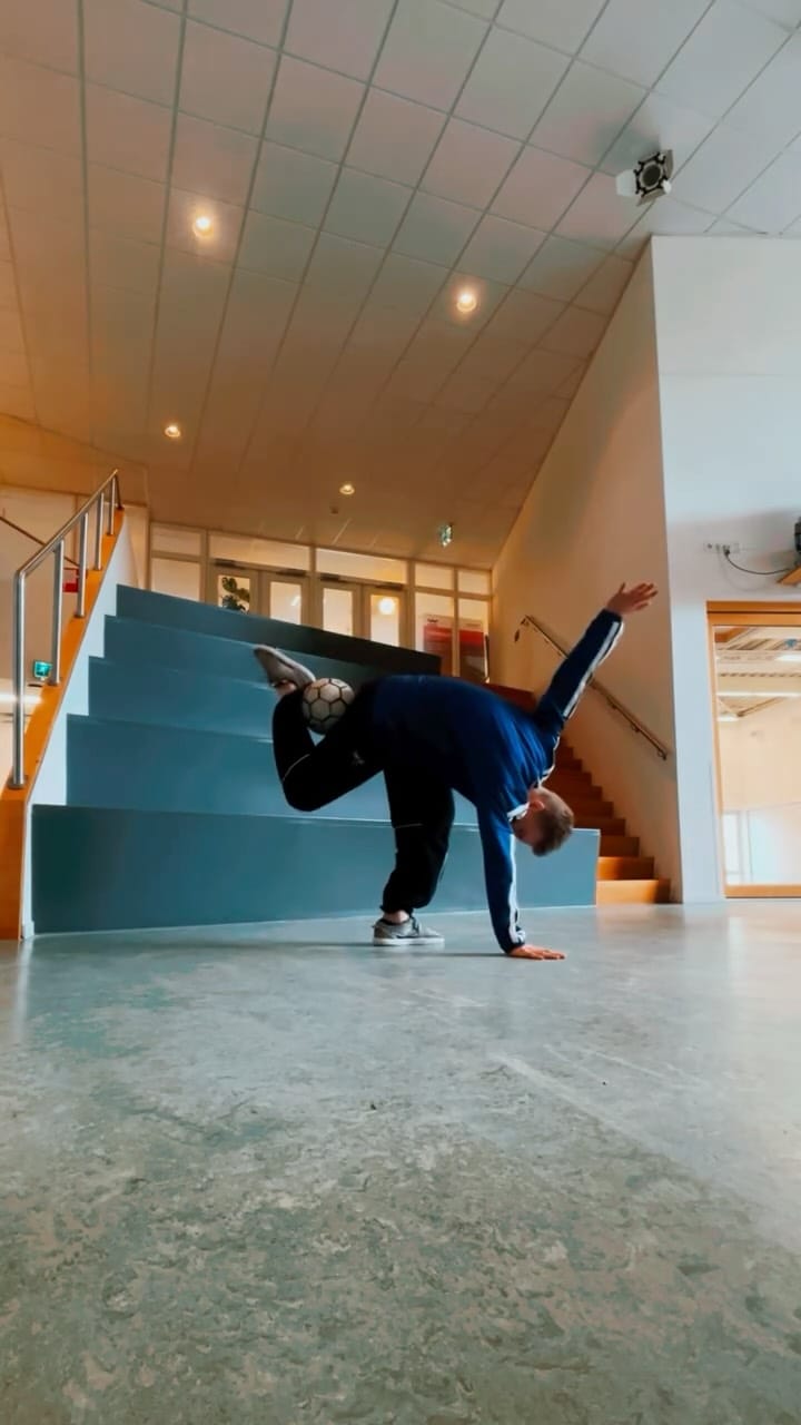 Post 6 by Guido van Moorselaar on Instagram (video)