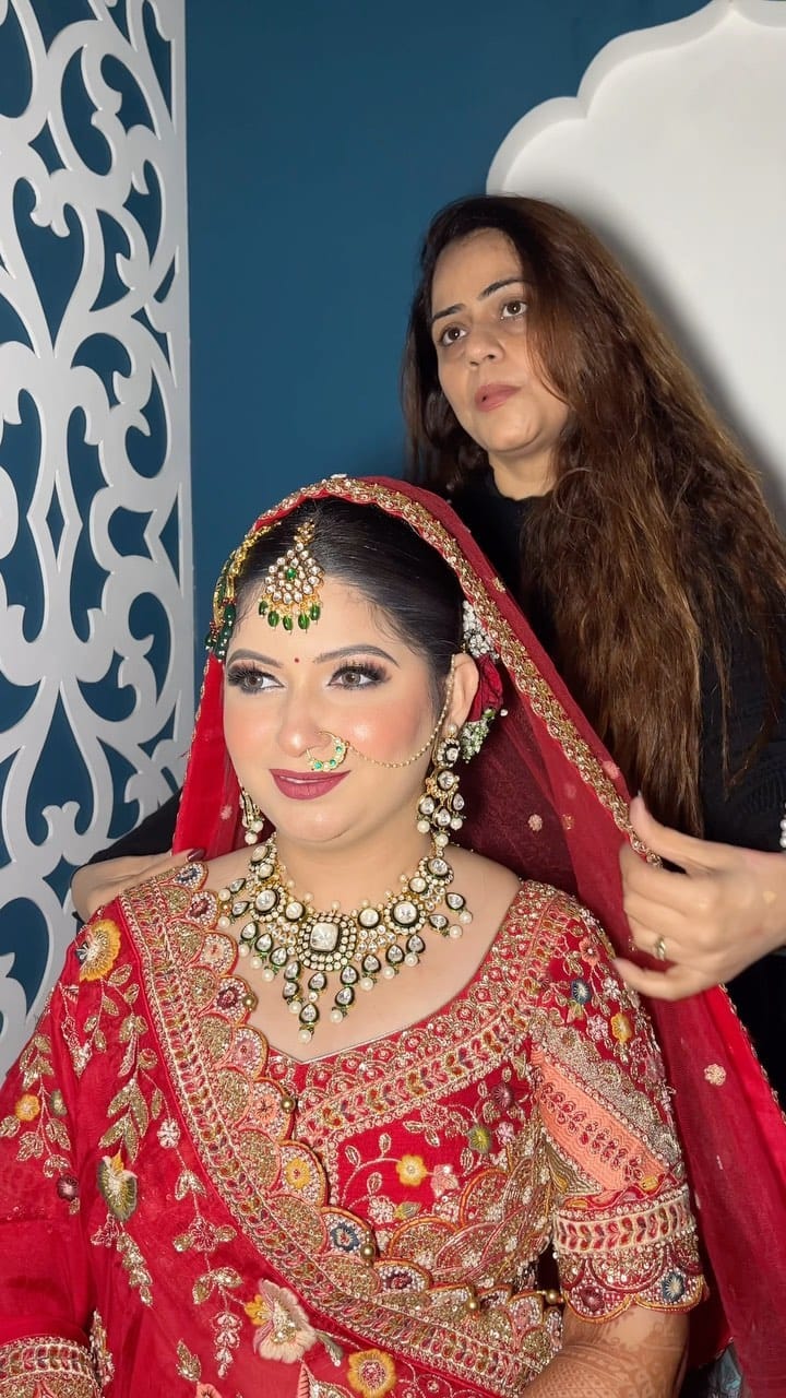Post 10 by SWARN MAKEOVER on Instagram (video)