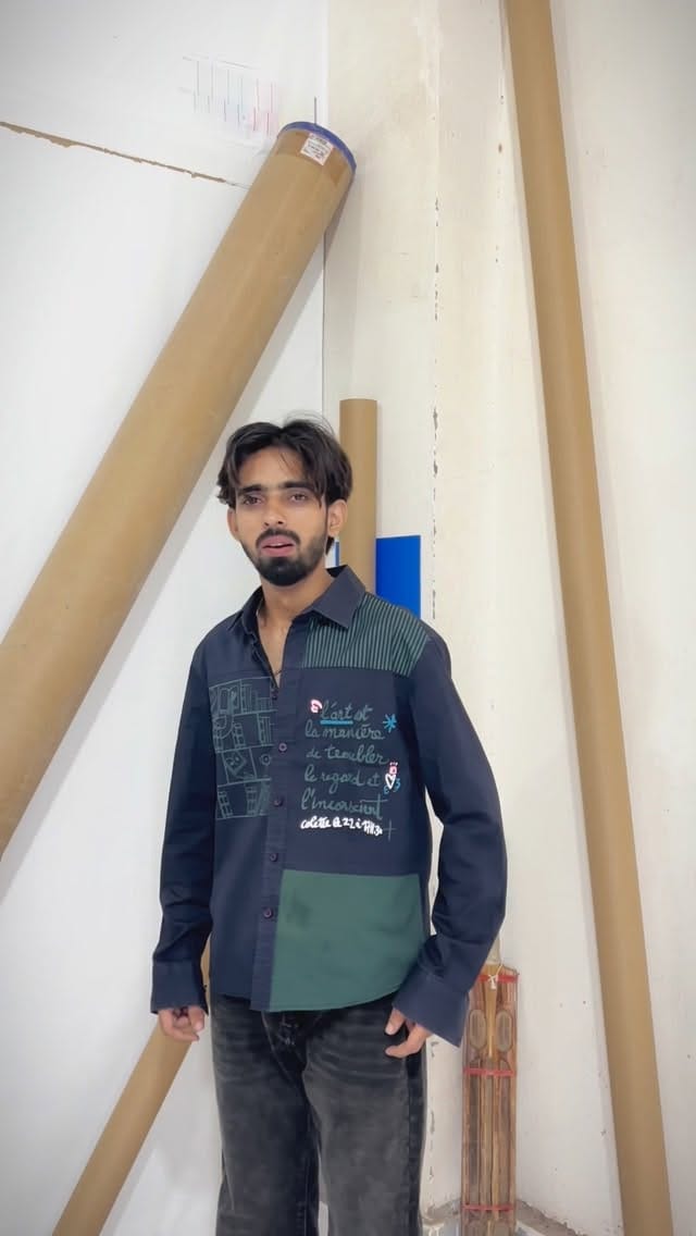Post 2 by SHAKIR SAIFI on Instagram (video)