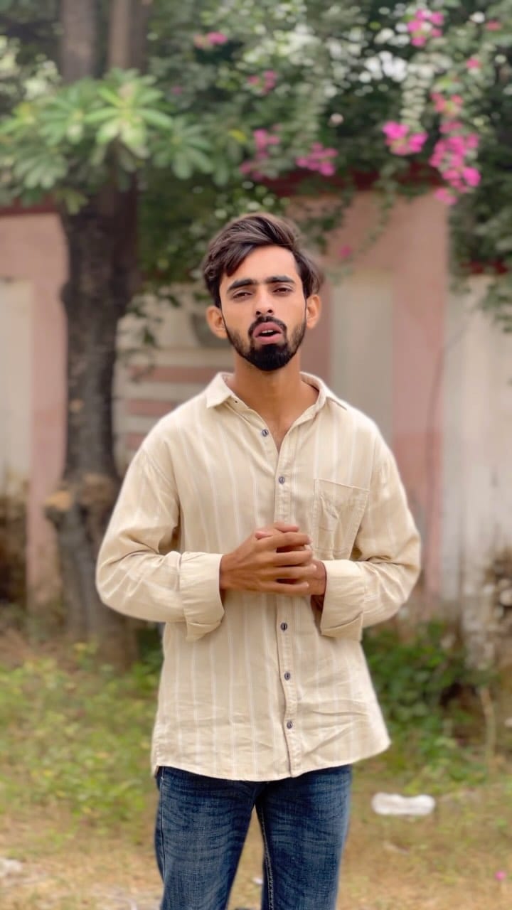 Post 6 by SHAKIR SAIFI on Instagram (video)