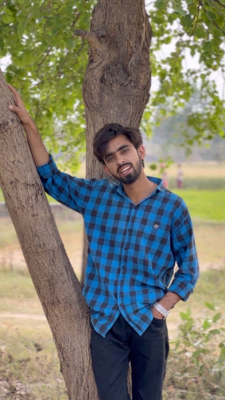 Post 9 by SHAKIR SAIFI on Instagram (video)