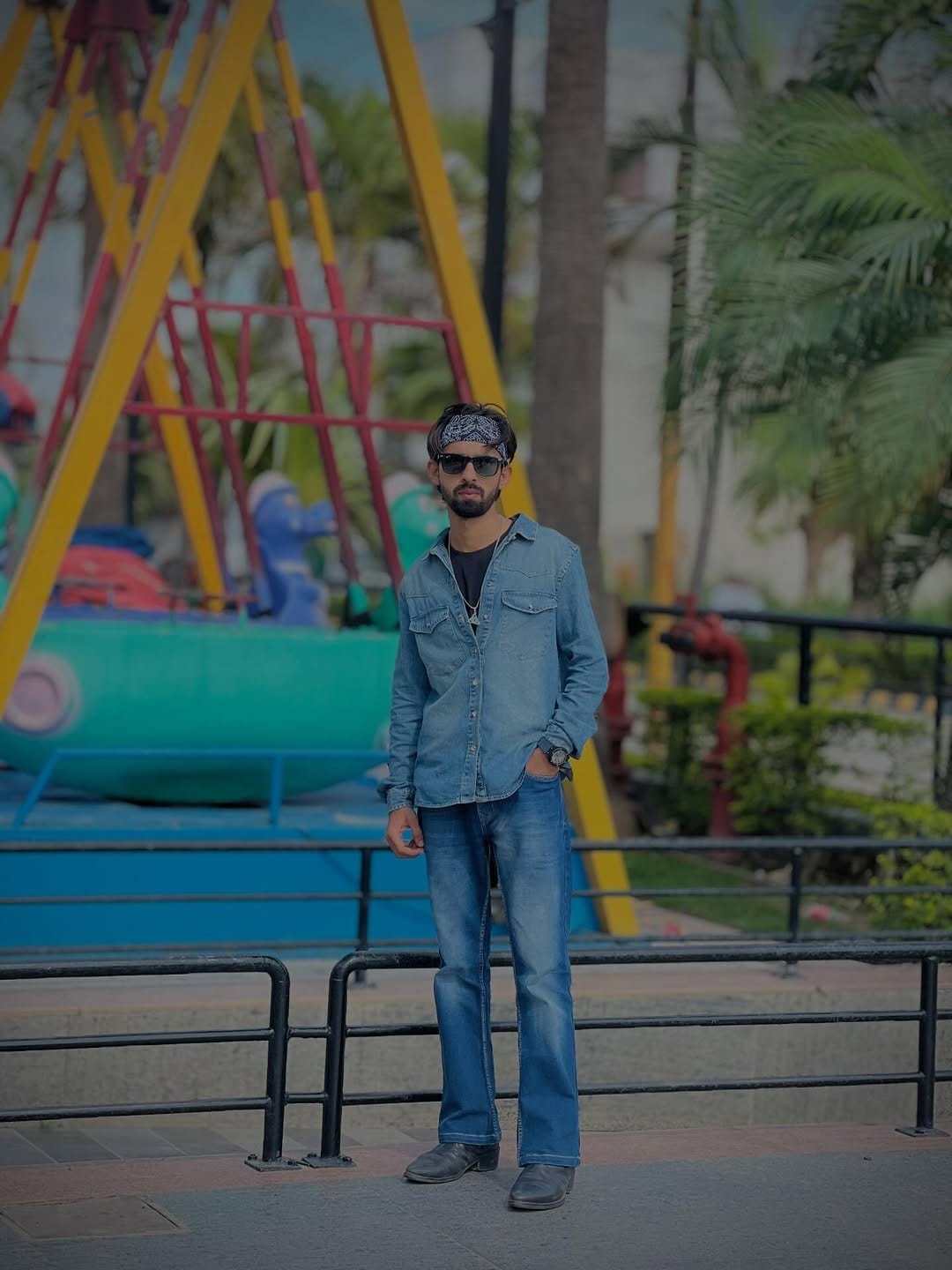 Post 3 by SHAKIR SAIFI on Instagram (carousel)