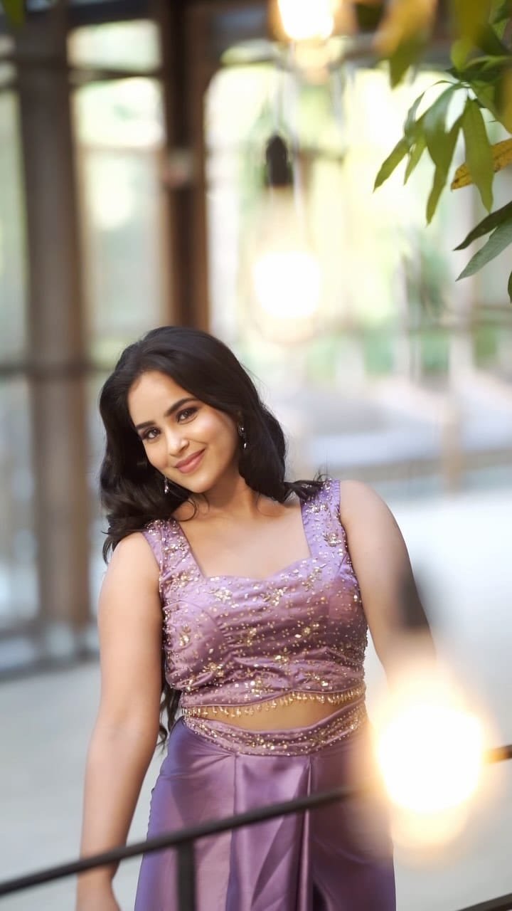 Post 10 by Shekinah M | Celebrity Makeup Artist | Chennai | Tirunelveli on Instagram (video)