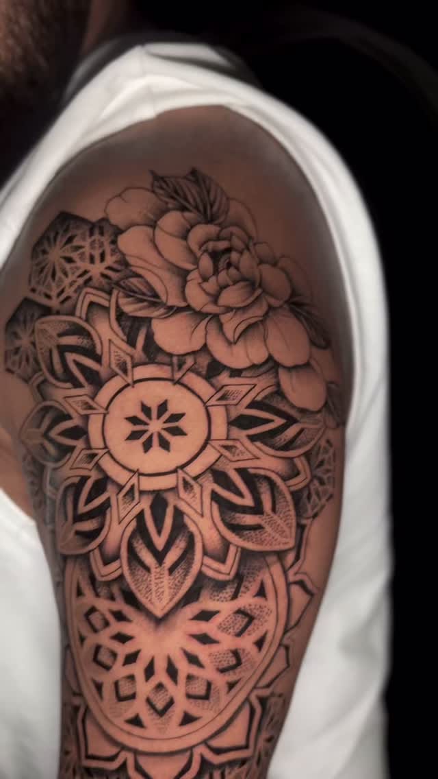 Post 1 by The_InkMan_tattoo_studio on Instagram (video)